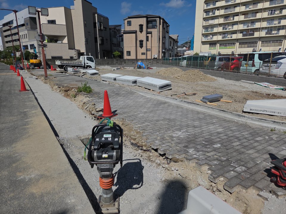 SCENA川西美園の側道工事