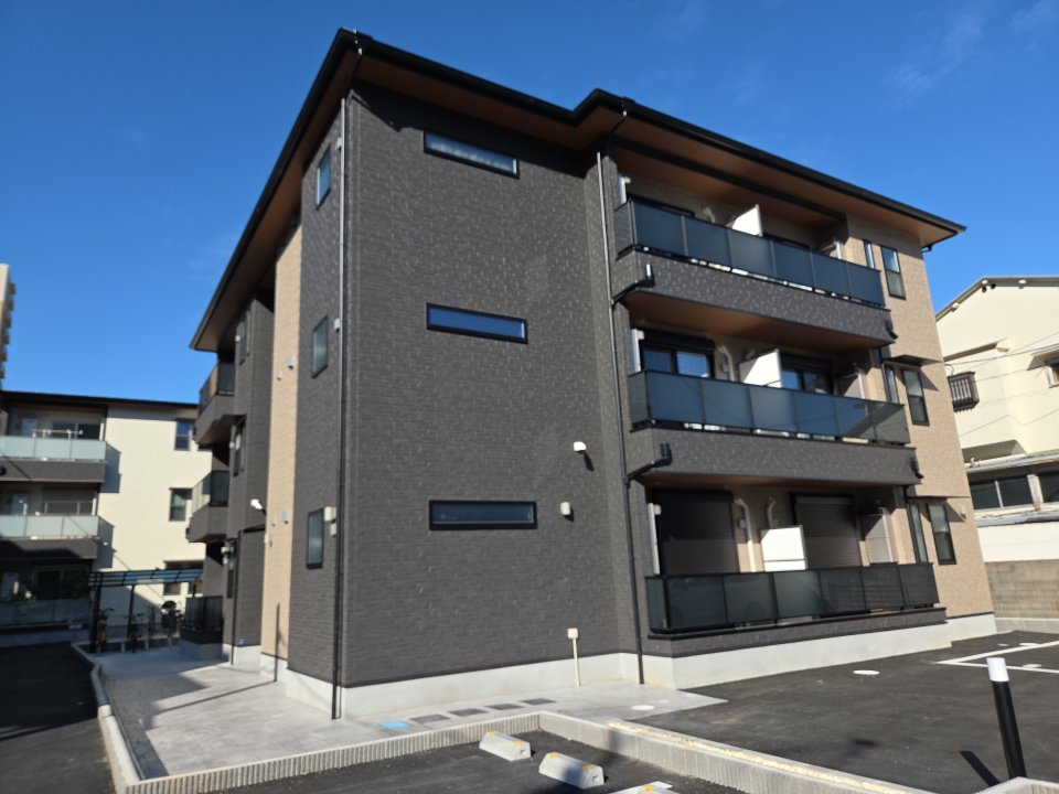 シエーナ川西中央１、２外観 - 画像1